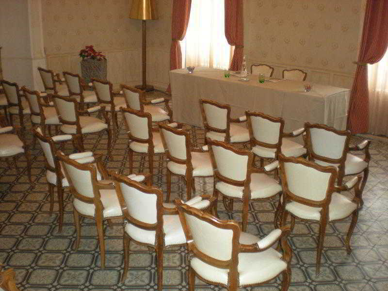 Hotel-Restaurant Ricordeau Loué Екстериор снимка