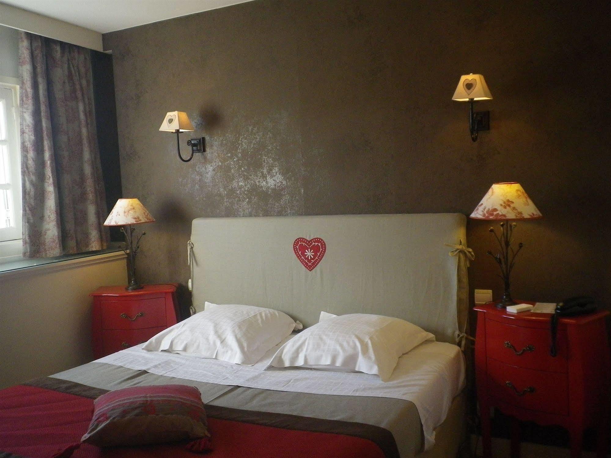 Hotel-Restaurant Ricordeau Loué Екстериор снимка